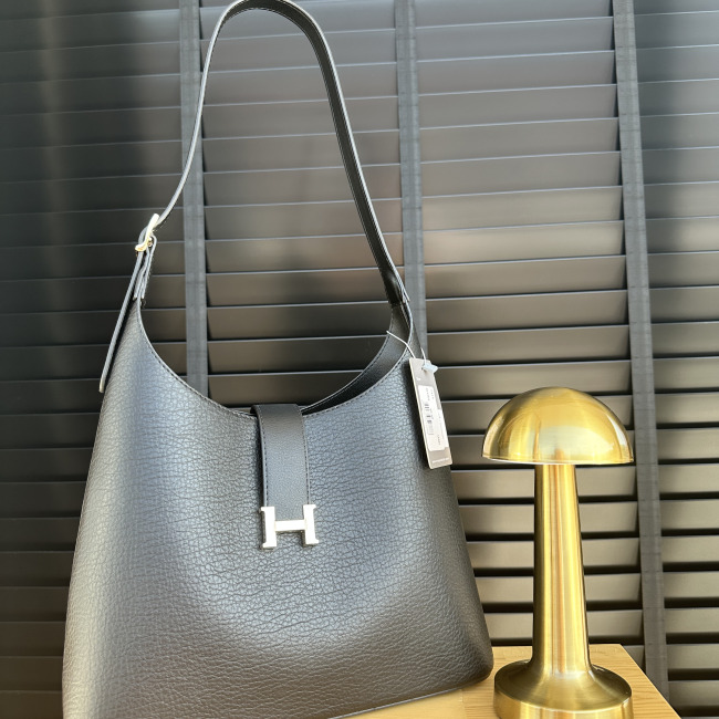 Krıste Bell Yavrulu Siyah Kadın Çanta