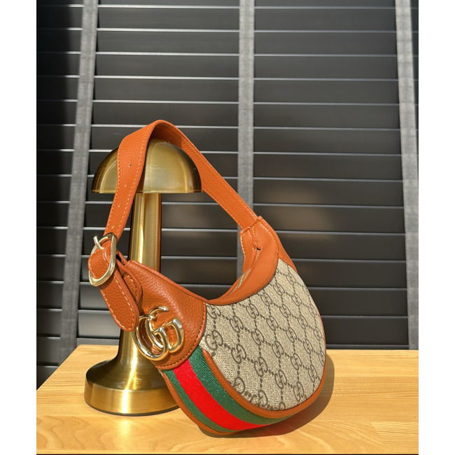 Gucci Oval Çanta