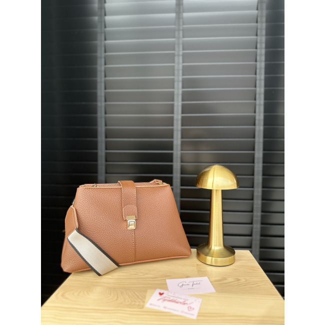 Çapraz Askı Detaylı Çanta