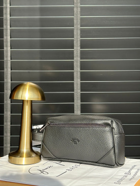 Erkek El Çantası Traşlık